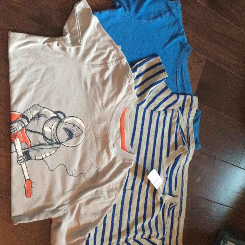 Gap boys short sleeve shirts